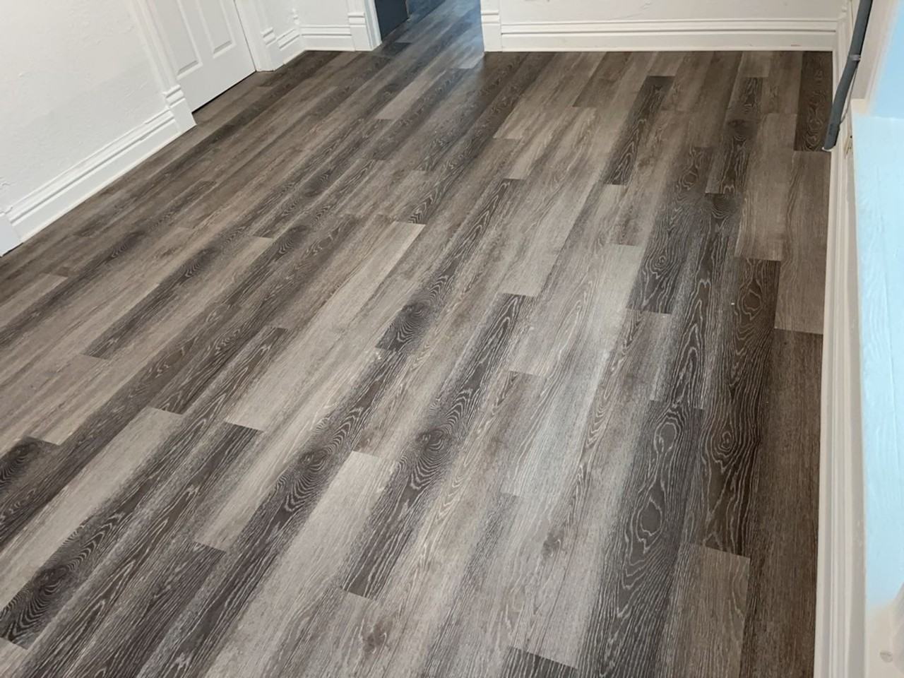 1906 I St - Photo 4 of 6