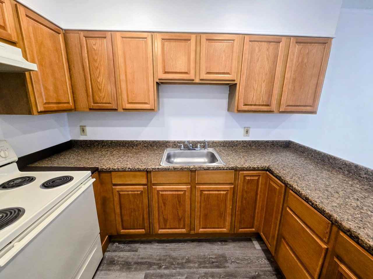 416 W Whitehall St - Photo 5 of 15