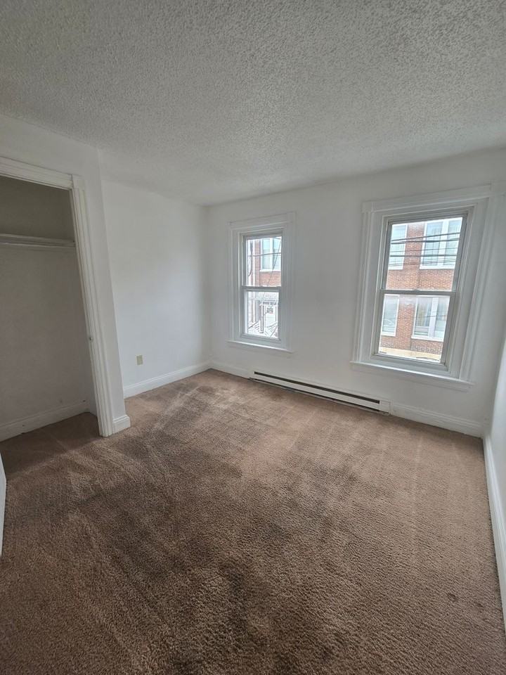 416 W Whitehall St - Photo 7 of 15