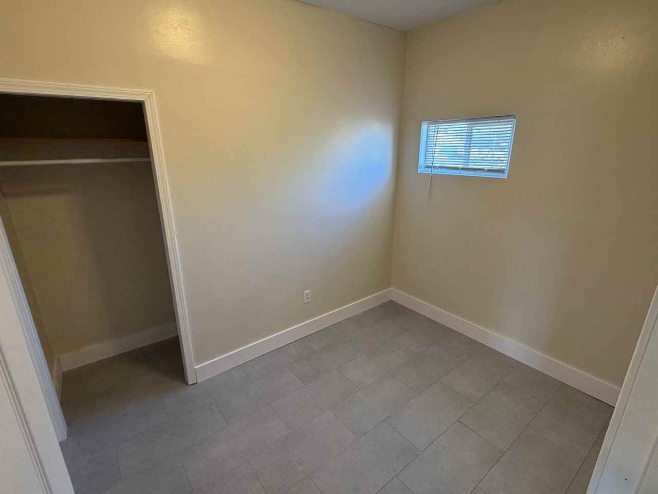 916 N 10th St - Photo 5 of 8