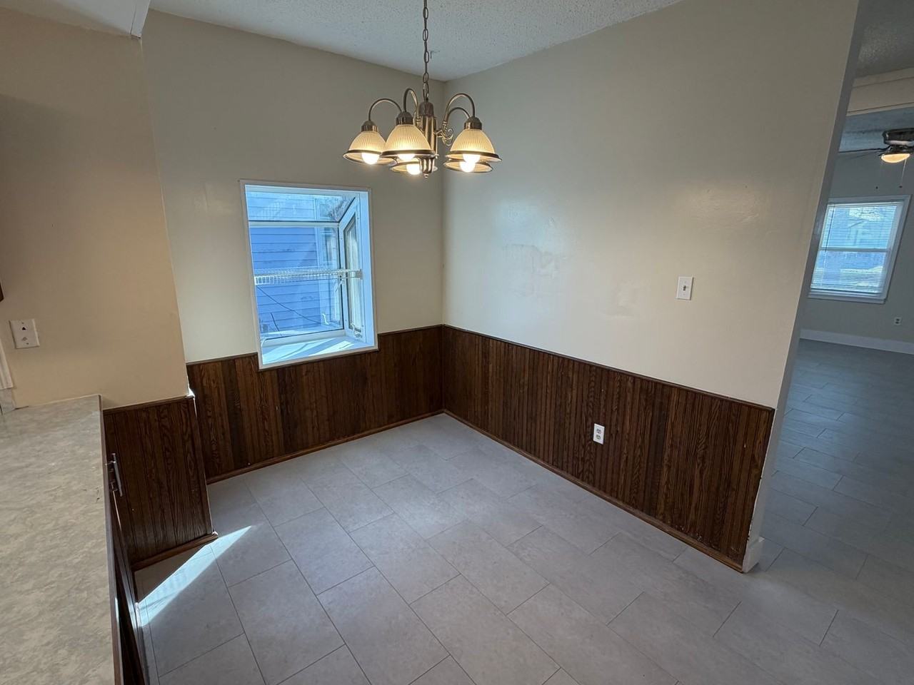 916 N 10th St - Photo 7 of 8