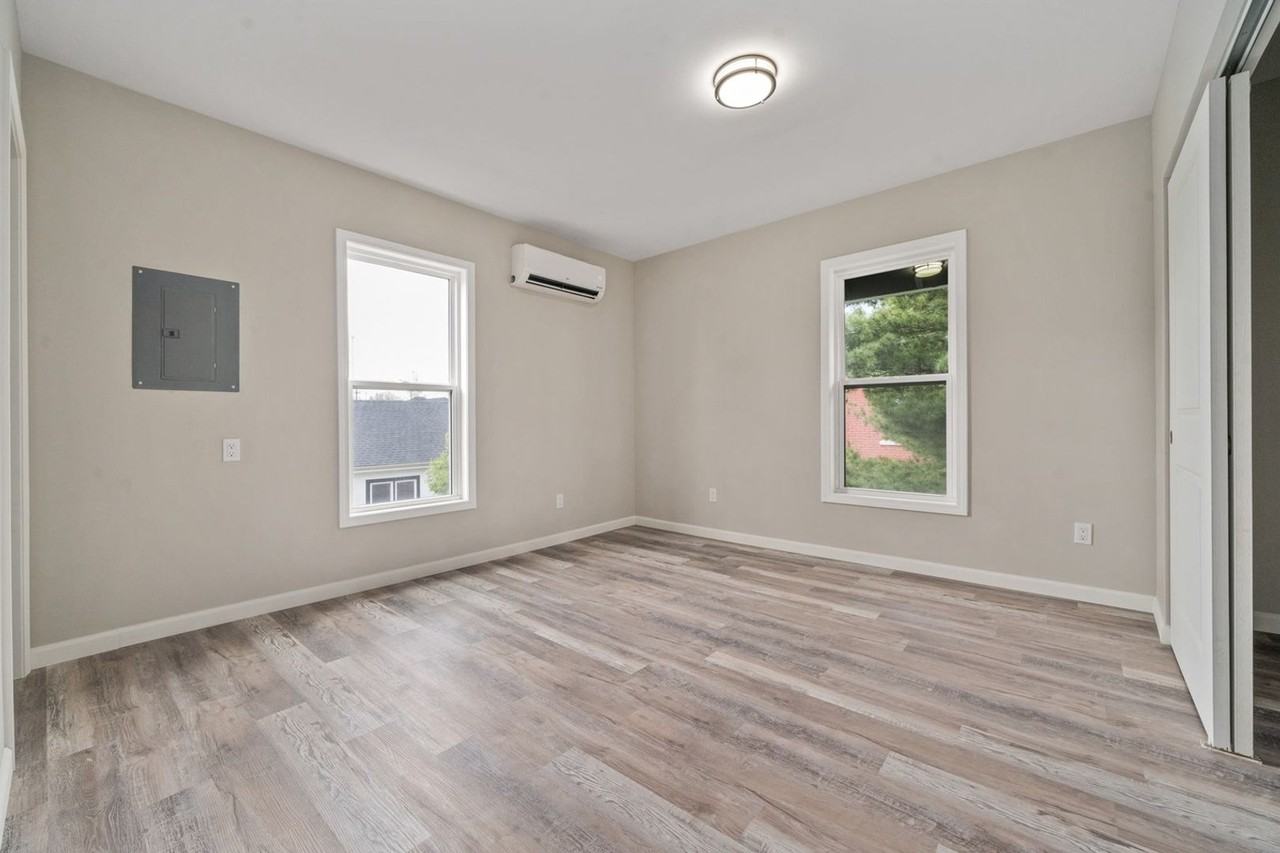 741 Sullivant Ave - Photo 2 of 23