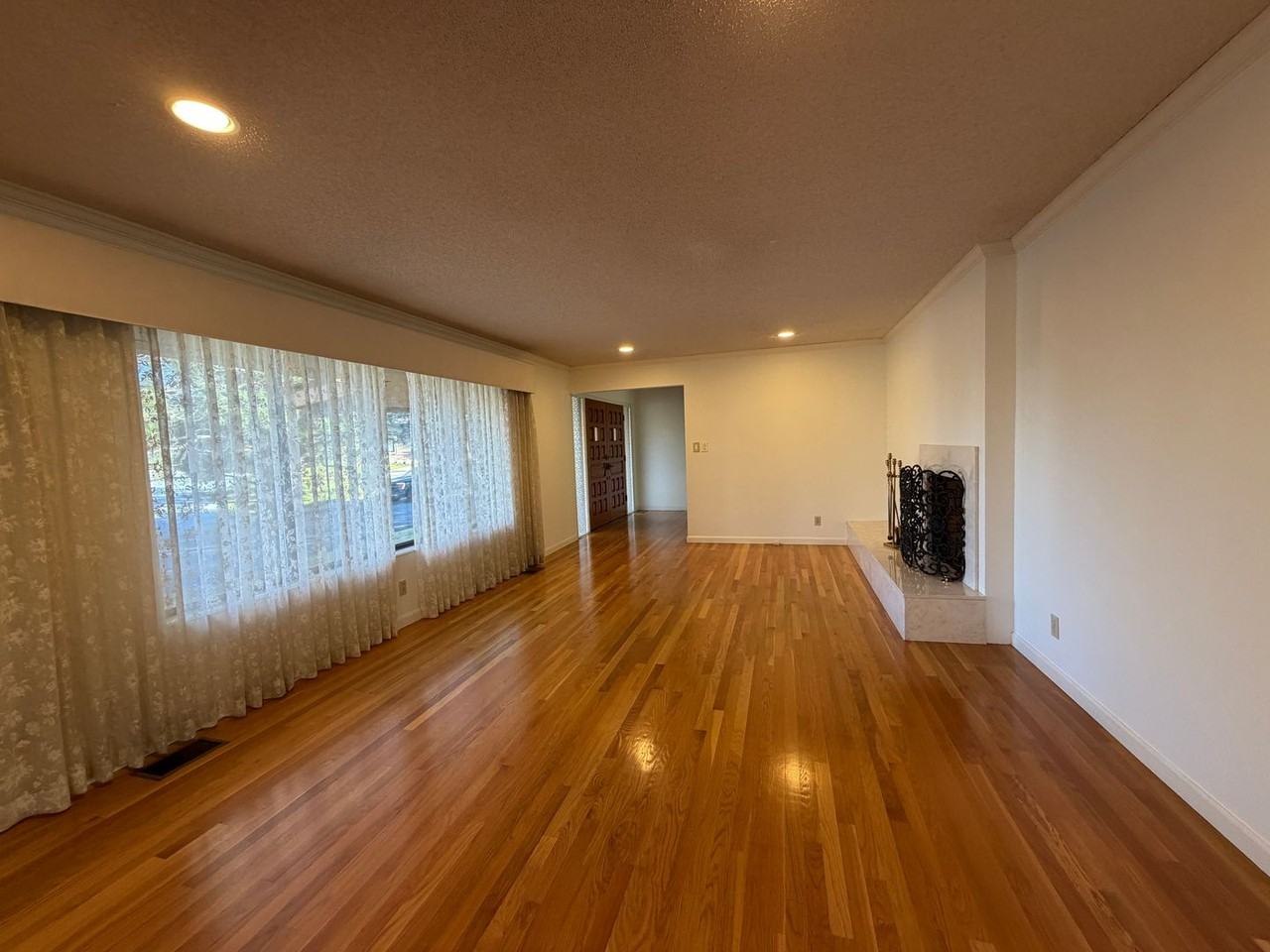 2435 Lake Ridge Shrs E - Photo 4 of 21