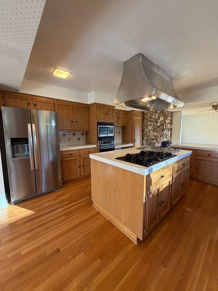 2435 Lake Ridge Shrs E - Photo 6 of 21