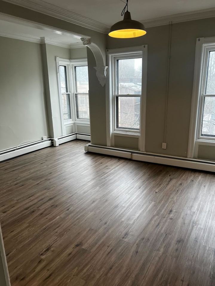 125 Dove St - Photo 2 of 8