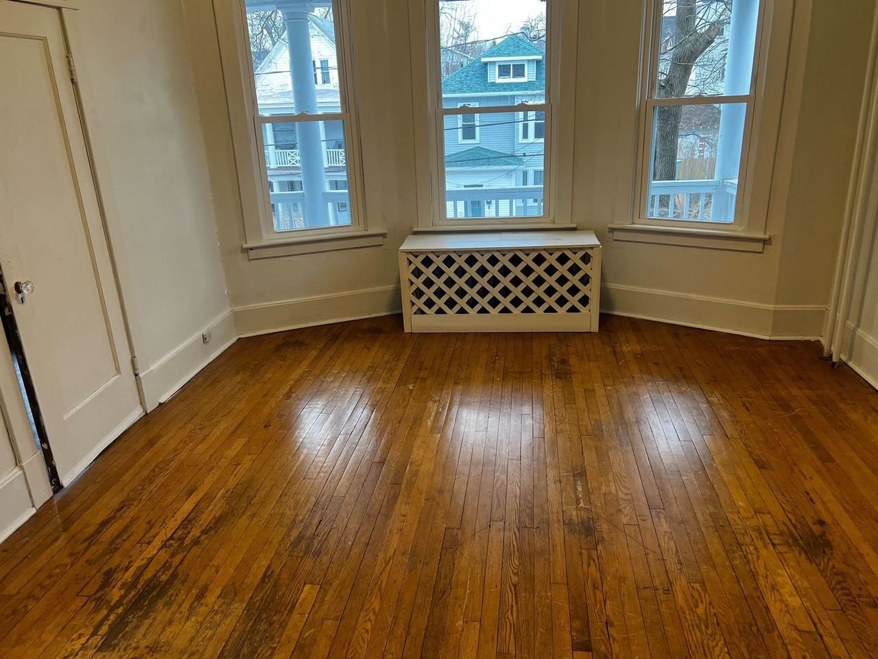 921 Park Ave - Photo 3 of 7