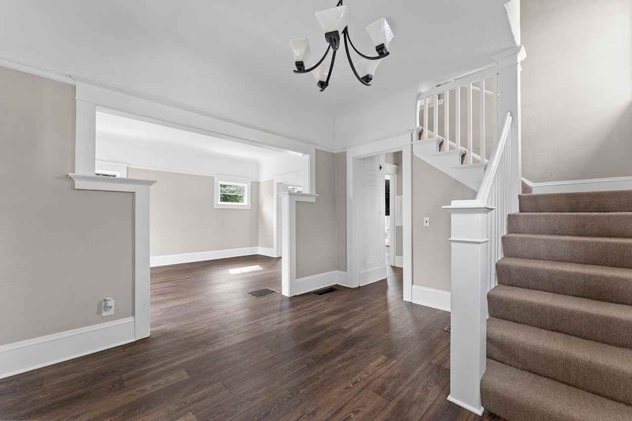 5417 Ne 31st Ave - Photo 2 of 37