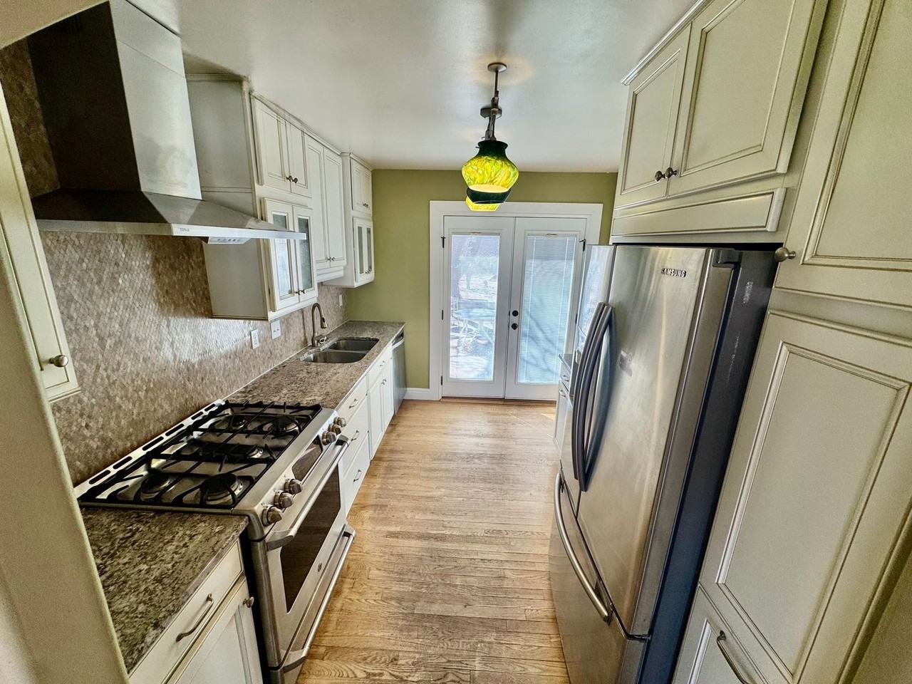 825 Adams St Ne - Photo 7 of 11