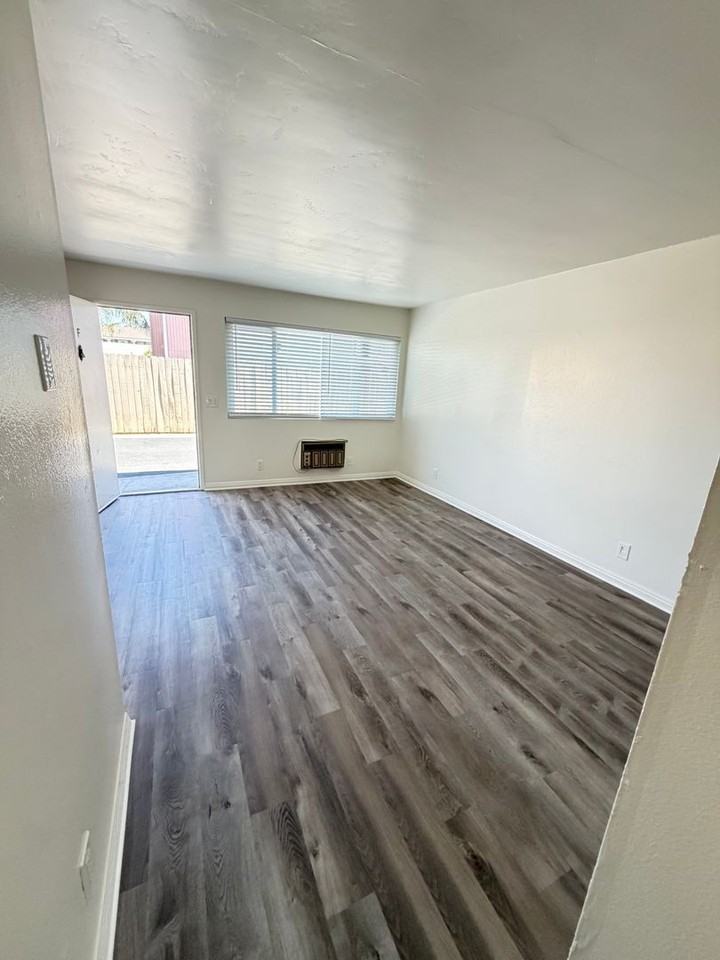 7525 Pacific Street - Photo 3 of 13