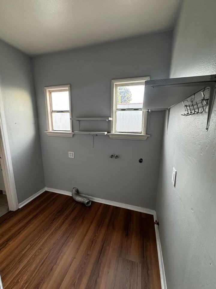 20821 Alburtis Ave - Photo 5 of 8