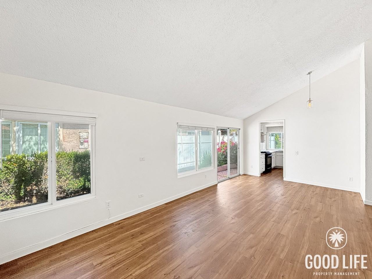 2807 Ledgetop Pl - Photo 5 of 40