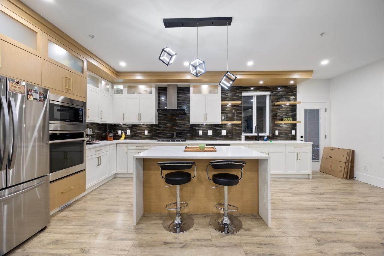 10500 McVeety Street - Photo 5 of 34