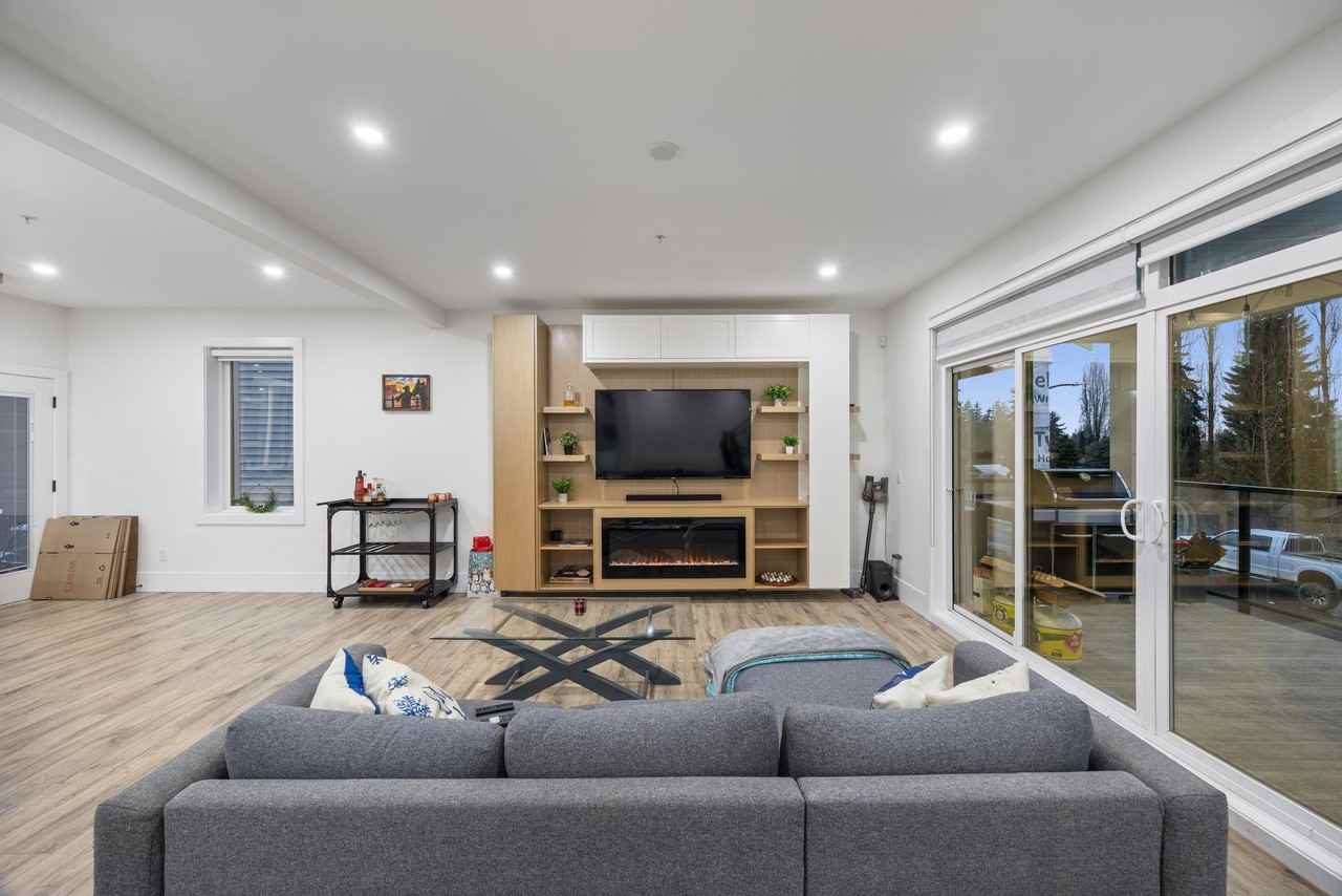 10500 McVeety Street - Photo 7 of 34