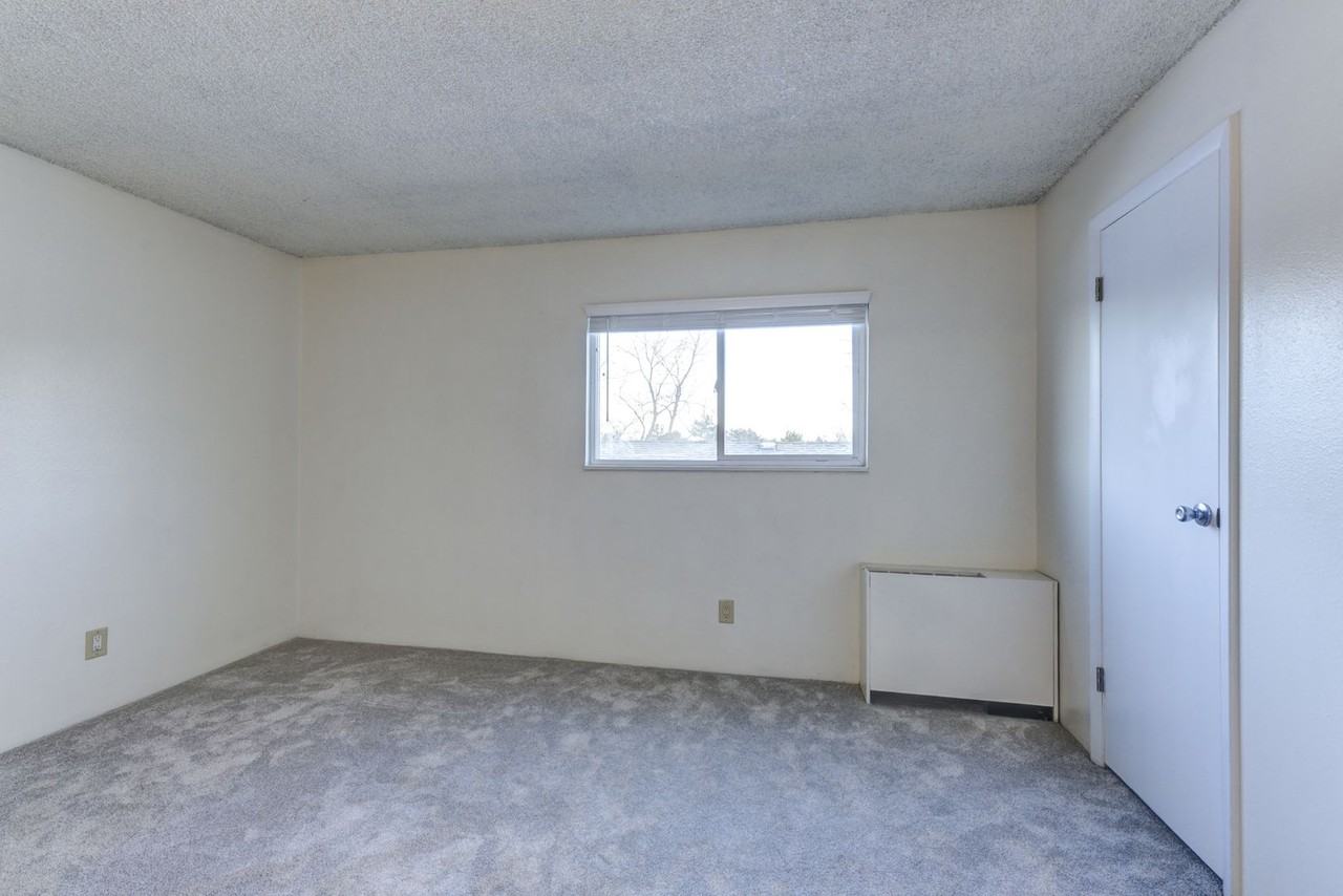 3161 Madison Ave - Photo 5 of 13