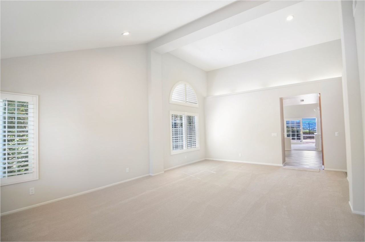 28721 Via Pasatiempo - Photo 3 of 44