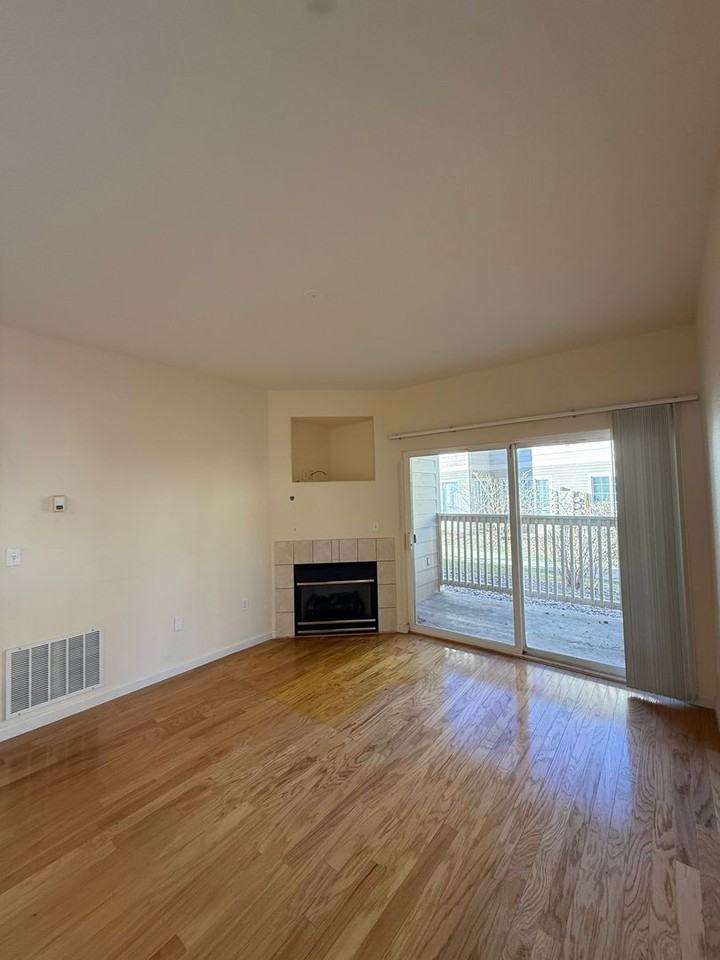 9913 E Carolina Cir #104 - Photo 4 of 27