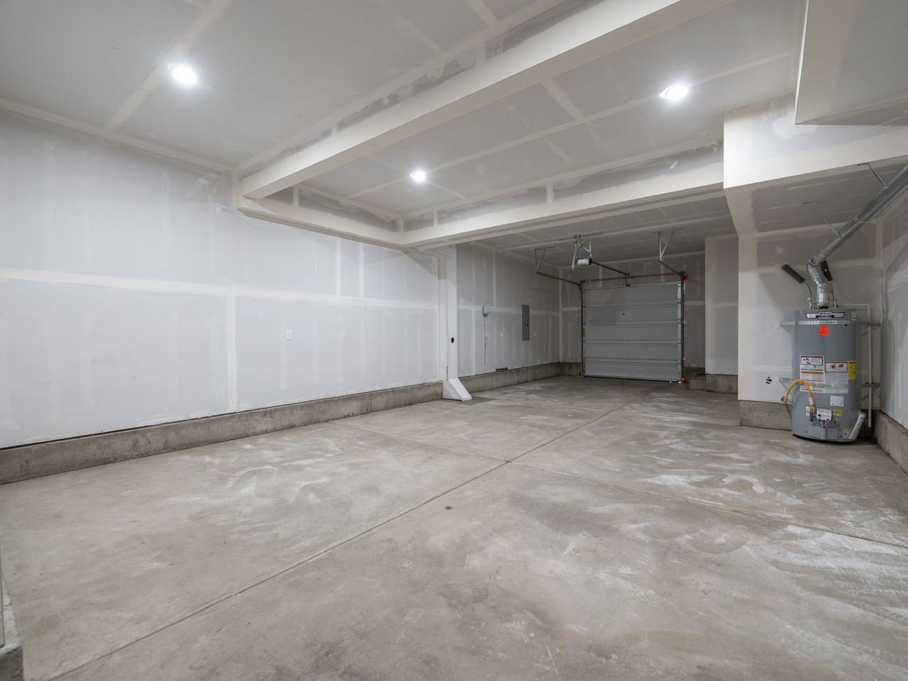 9389 Sw Eunice Ln - Photo 3 of 37