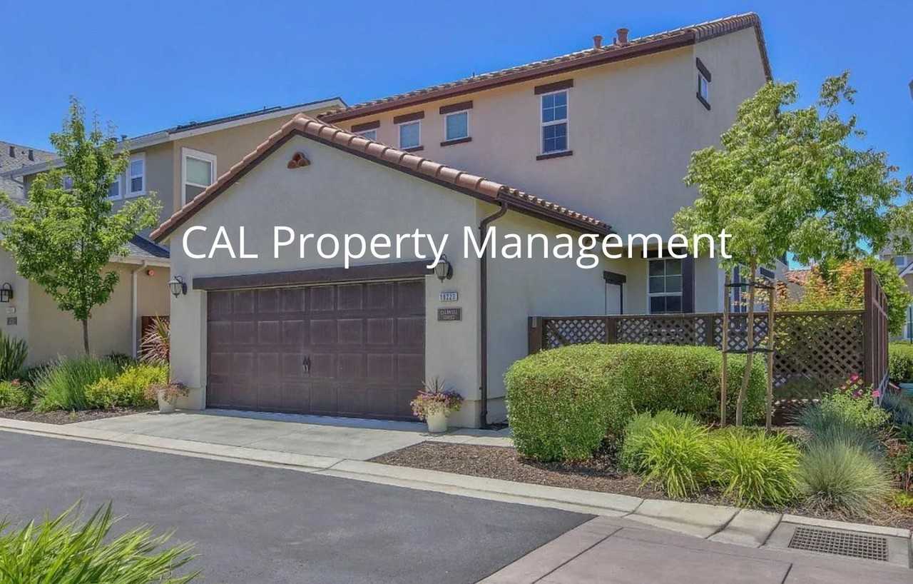 18223 Caldwell St - Photo 3 of 10