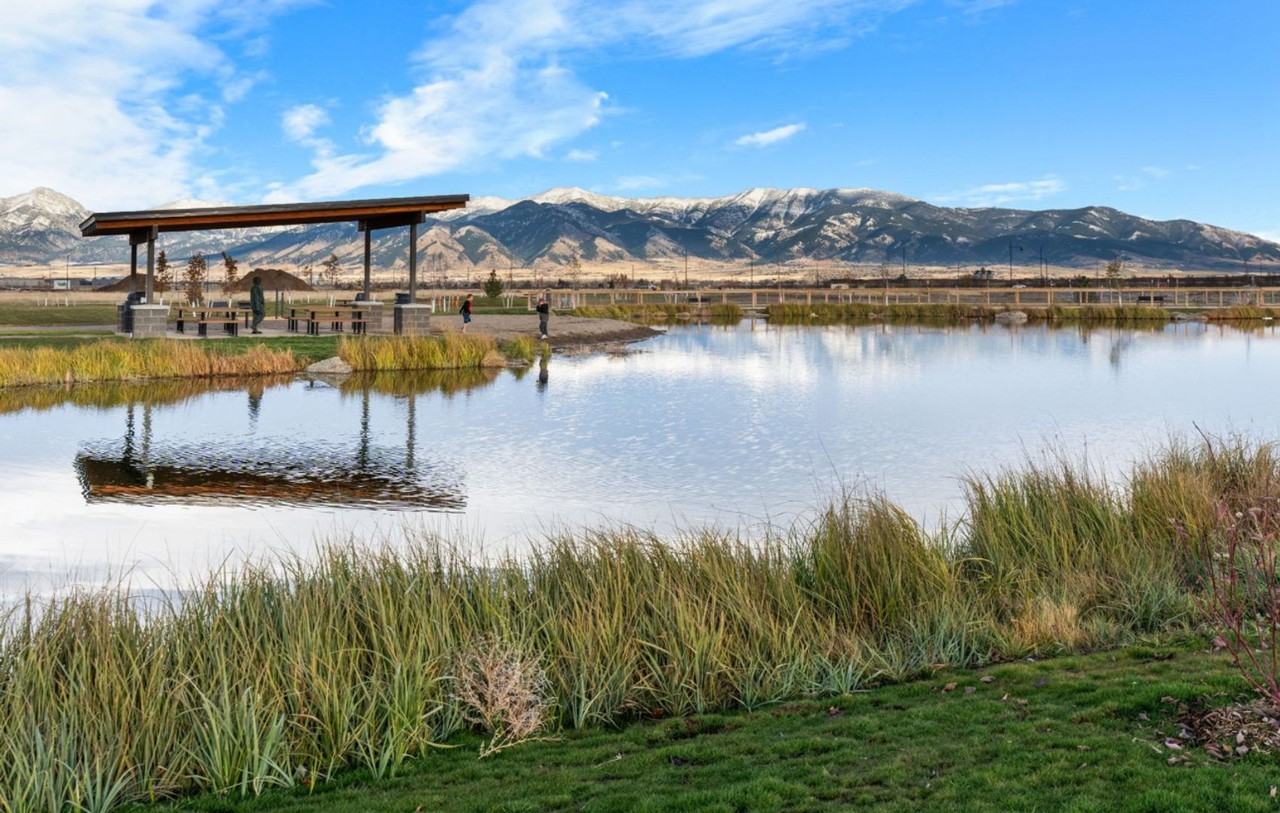 504 Lacey Ln - Photo 4 of 9