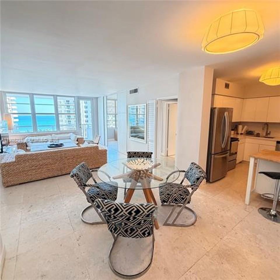 5700 5700 Collins Ave appt 11A - Photo 3 of 22