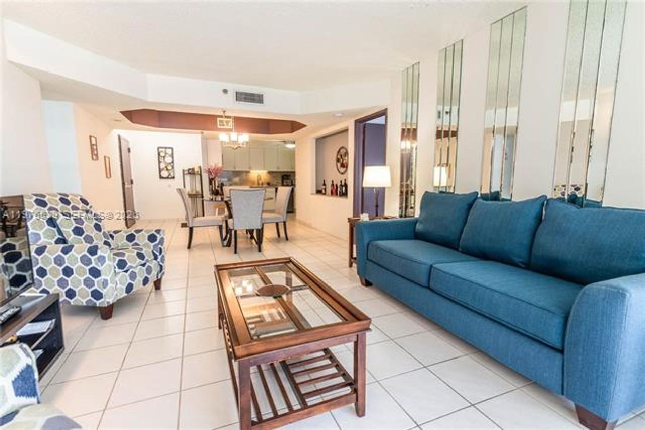 9341 9341 Collins Ave appt 1204 - Photo 3 of 33
