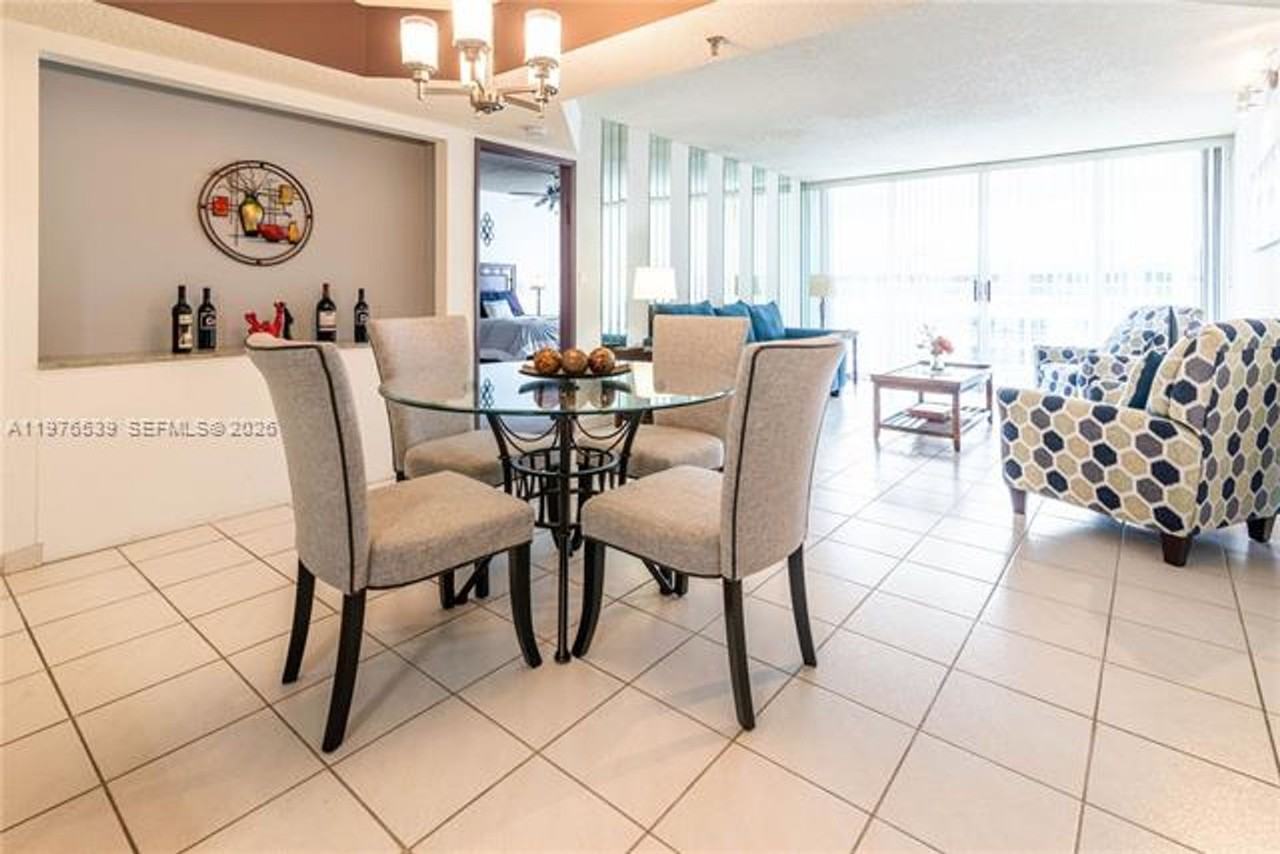 9341 9341 Collins Ave appt 1204 - Photo 5 of 33