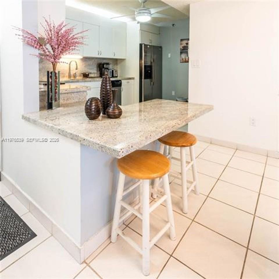 9341 9341 Collins Ave appt 1204 - Photo 6 of 33