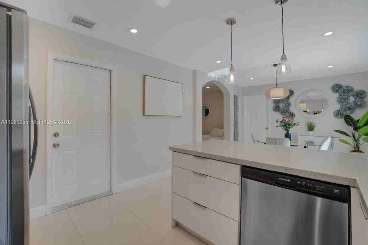 20560 Nw 17th Ave - Photo 2 of 21