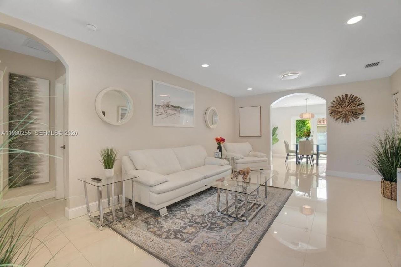 20560 Nw 17th Ave - Photo 6 of 21