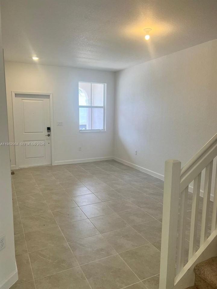 12560 Nw 22nd Pl - Photo 7 of 18