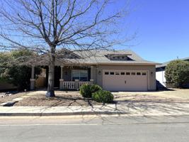 featured image of 576 N Robles St