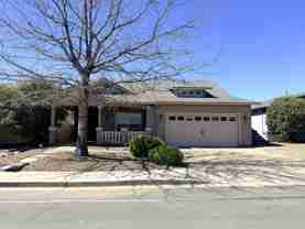 576 N Robles St - Photo 1 of 1