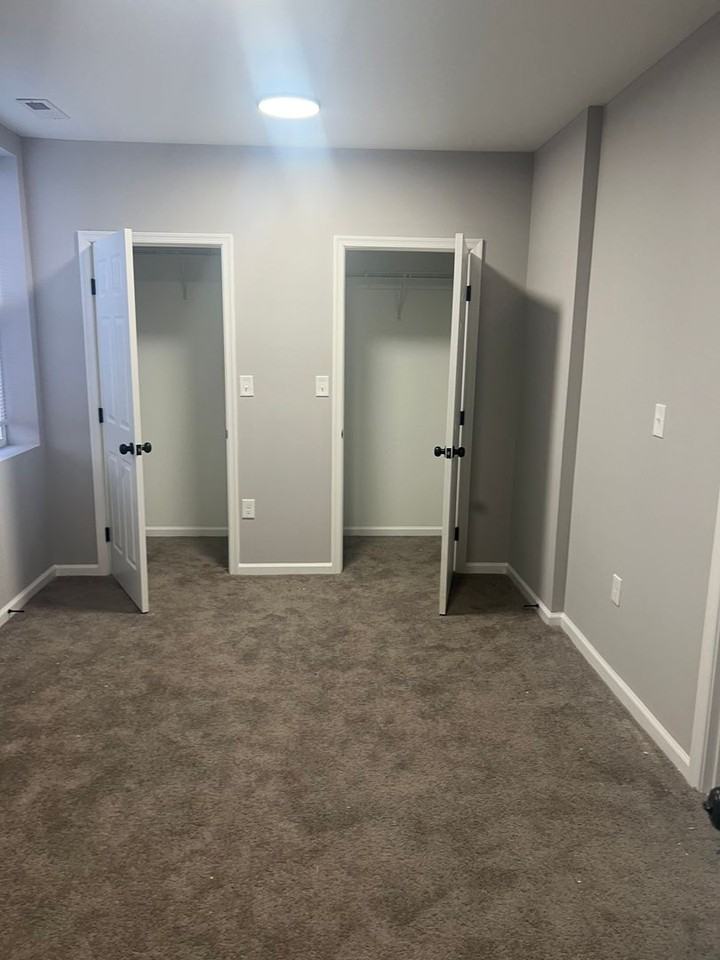 2305 Whittier Ave - Photo 4 of 9