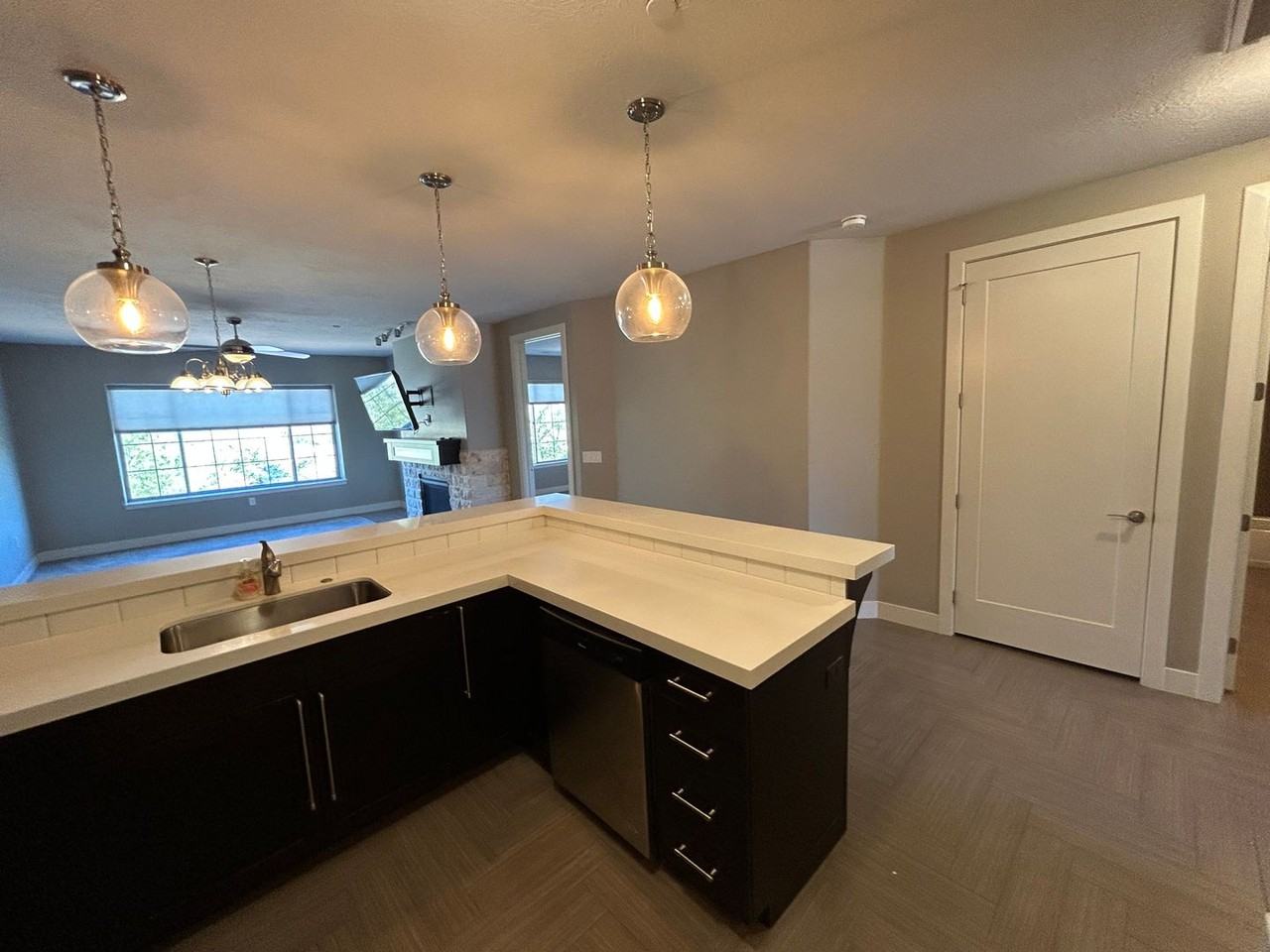 810 S Dixie Dr - Photo 7 of 46