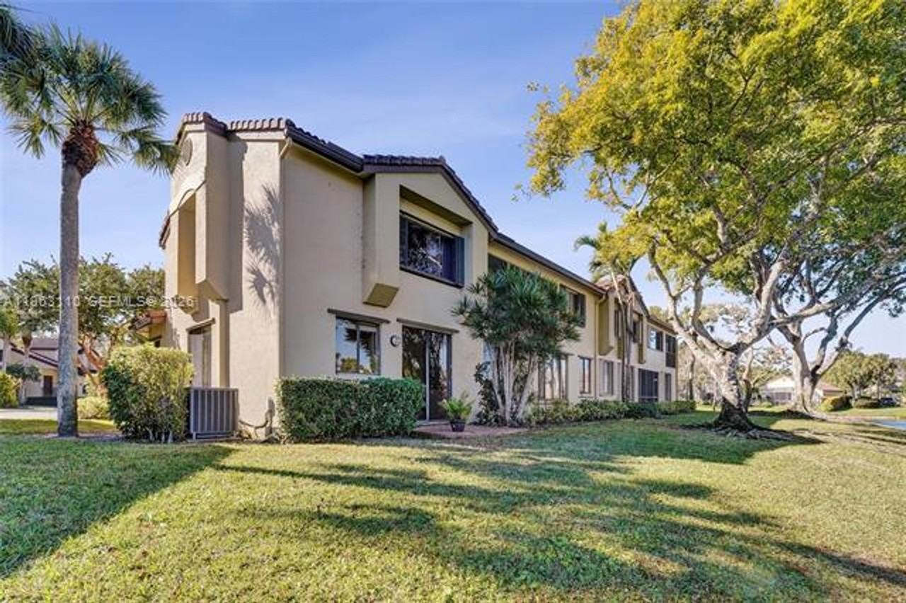 1025 1025 NW 105th Way th B-141 #141 - Photo 5 of 39