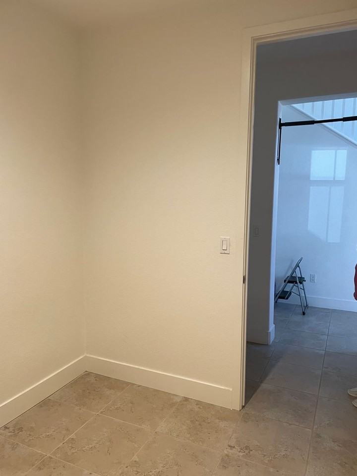 2121 Donnells Ln - Photo 4 of 24