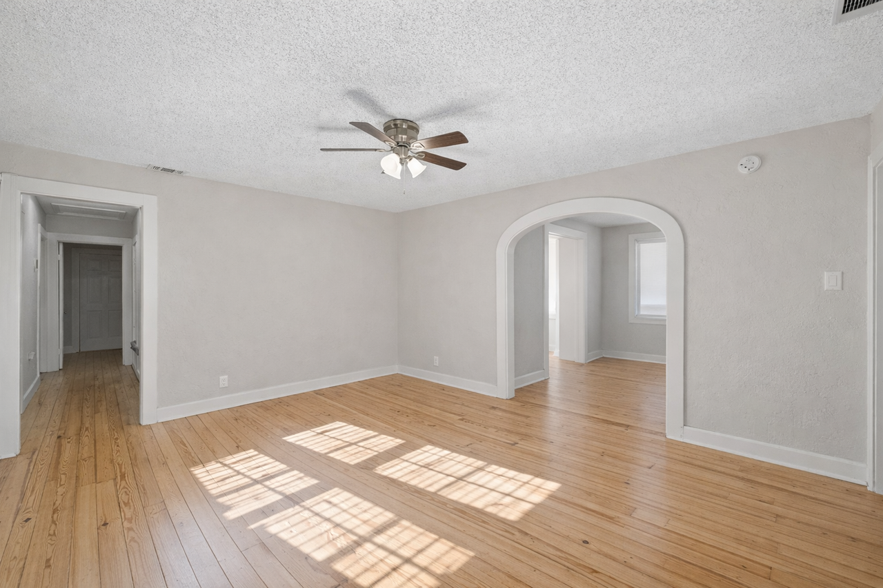 1202 E 29th St #C - Photo 6 of 46