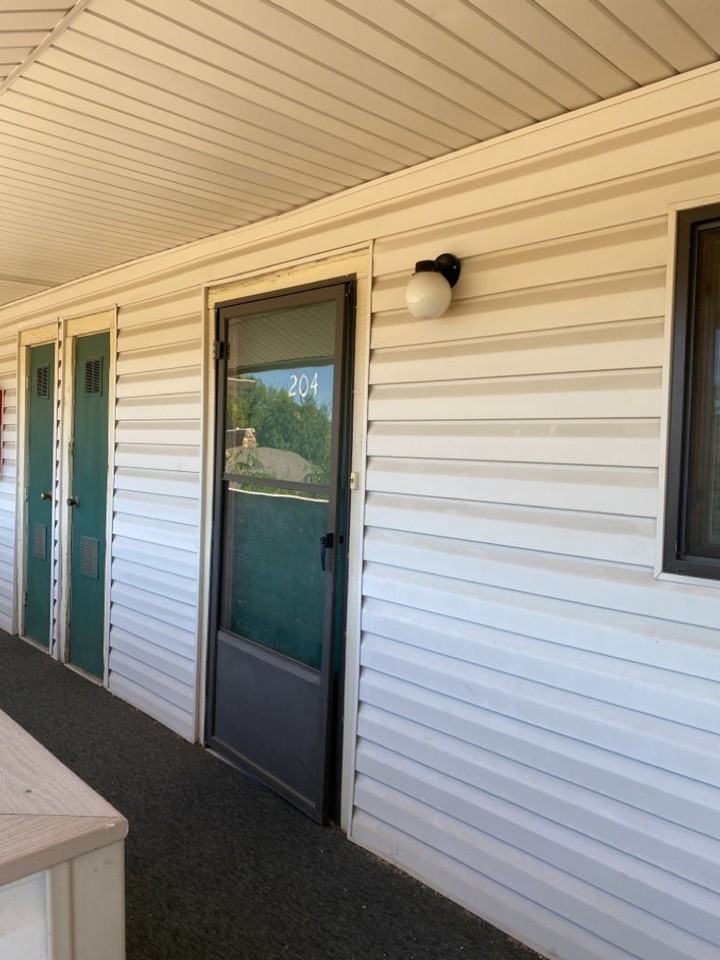 1705 Heatheridge Rd #I204 - Photo 5 of 24