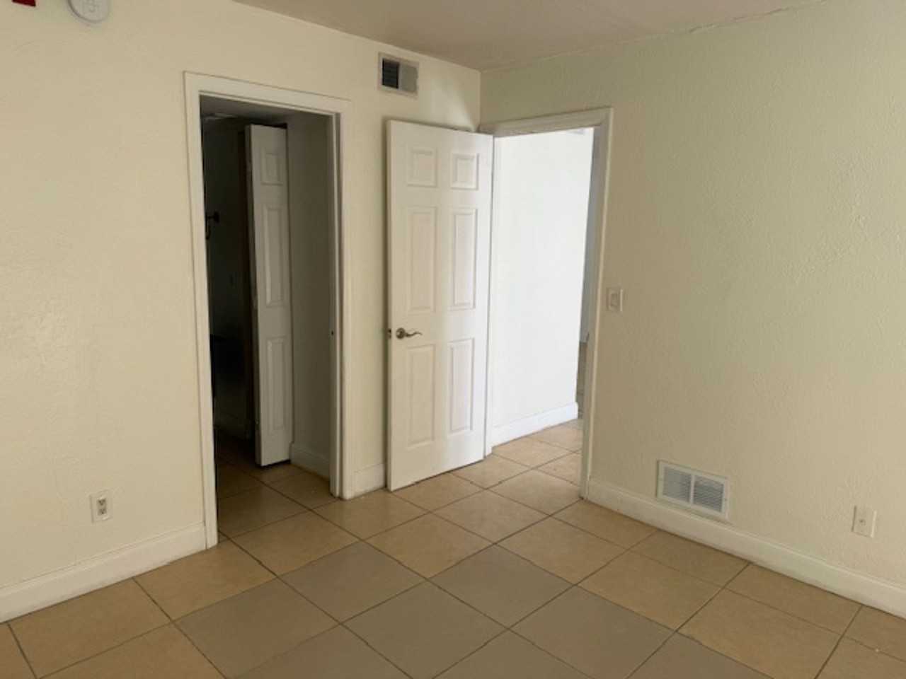 900 S Peninsula Dr - Photo 3 of 50