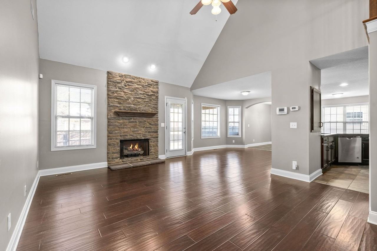 3365 Franklin Meadows Way - Photo 5 of 33