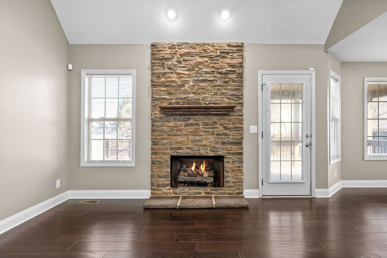 3365 Franklin Meadows Way - Photo 7 of 33