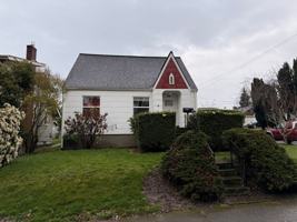 featured image of 1700 Humboldt St