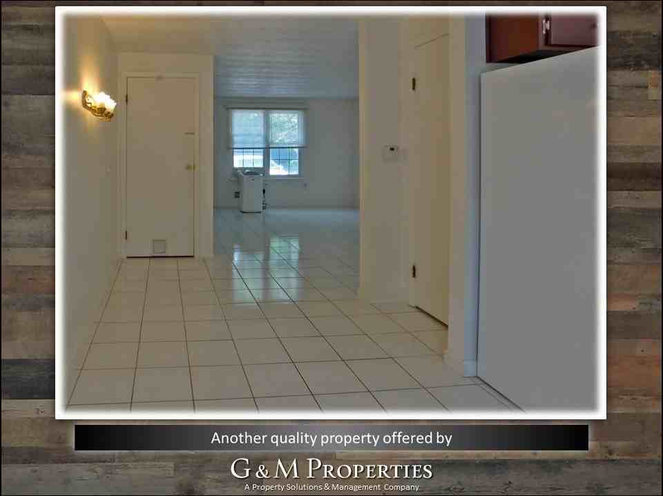 1074 Mount Hope Ave - Photo 7 of 23