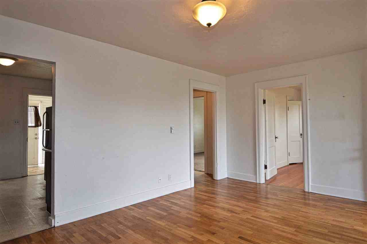 7025 S Puget Sound Ave - Photo 3 of 16