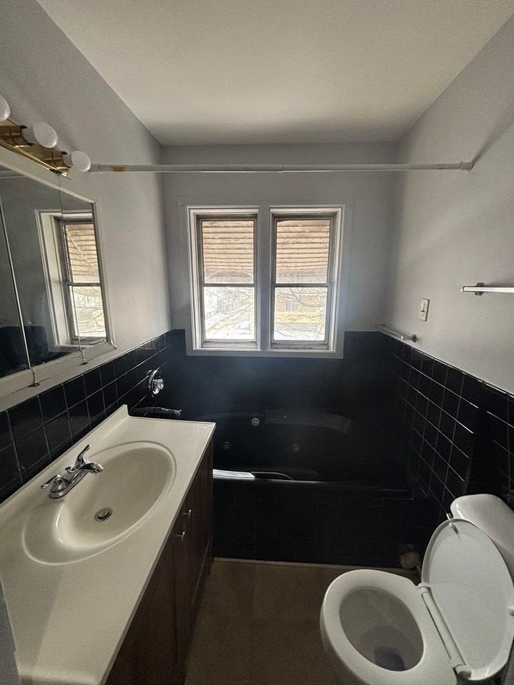 9105 Connecticut Ave - Photo 7 of 13