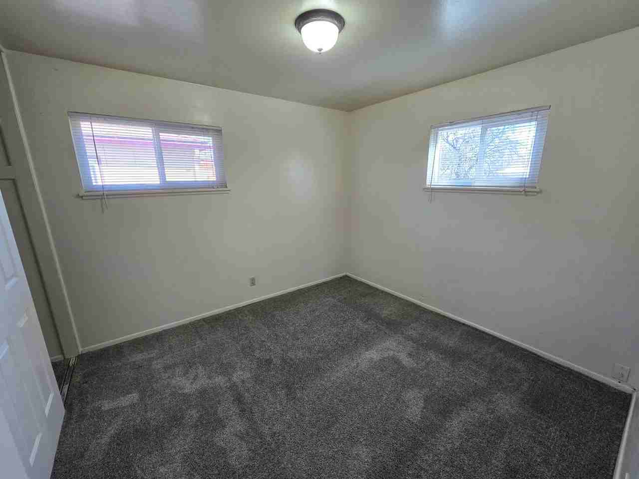 1185 Tyler Way - Photo 5 of 9