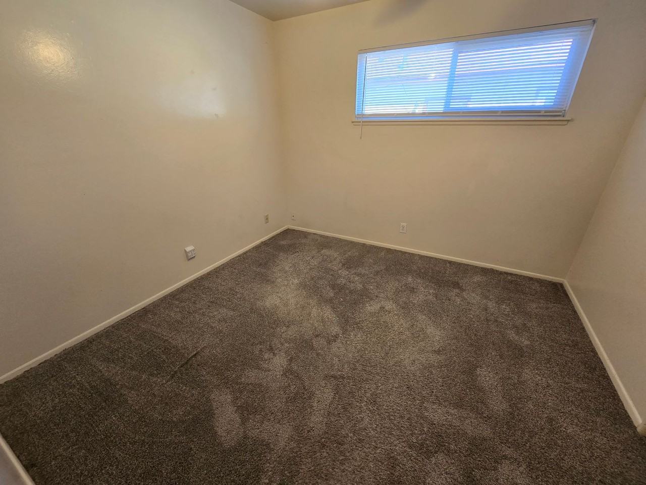 1185 Tyler Way - Photo 7 of 9