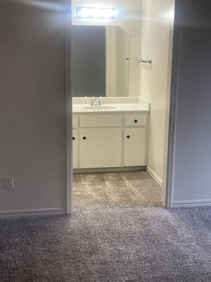 5116 S Delaware Pl #2 - Photo 4 of 6