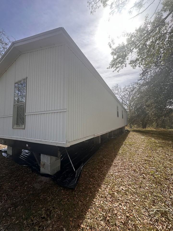 1605 Clifford Meeks Rd - Photo 2 of 3