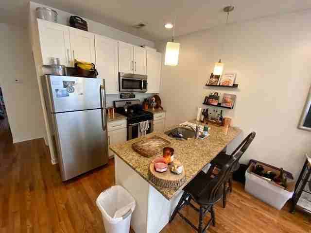 800 N 19th St #3 - Photo 3 of 11